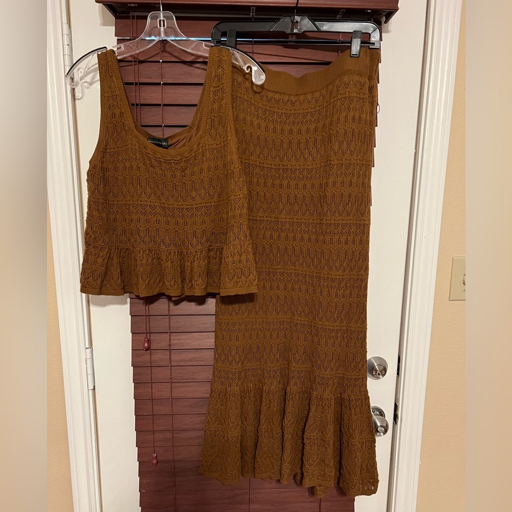 House of Harlow Brown Knit Peplum Top and Skirt Set
